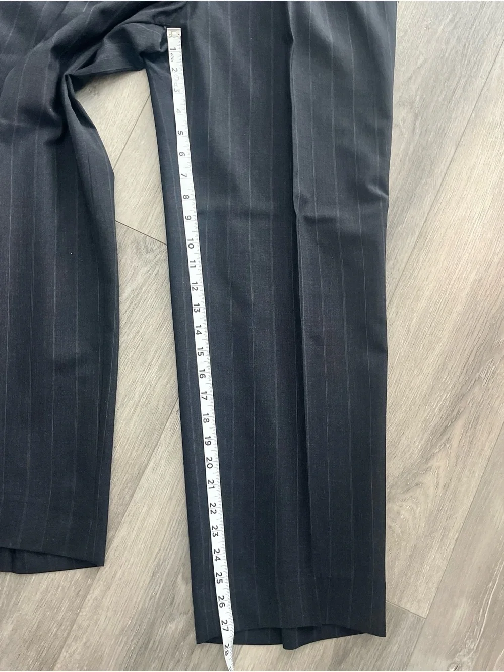 Vintage Sandhurst Club Neiman Marcus Wool Pinstripe Suit USA Approx 44R 32x27